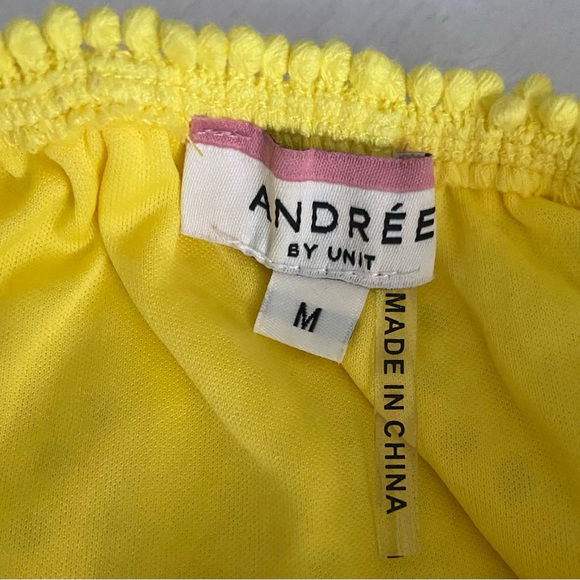 Andree By Unit Off Shoulder Yellow Top. - Picture 4 of 8